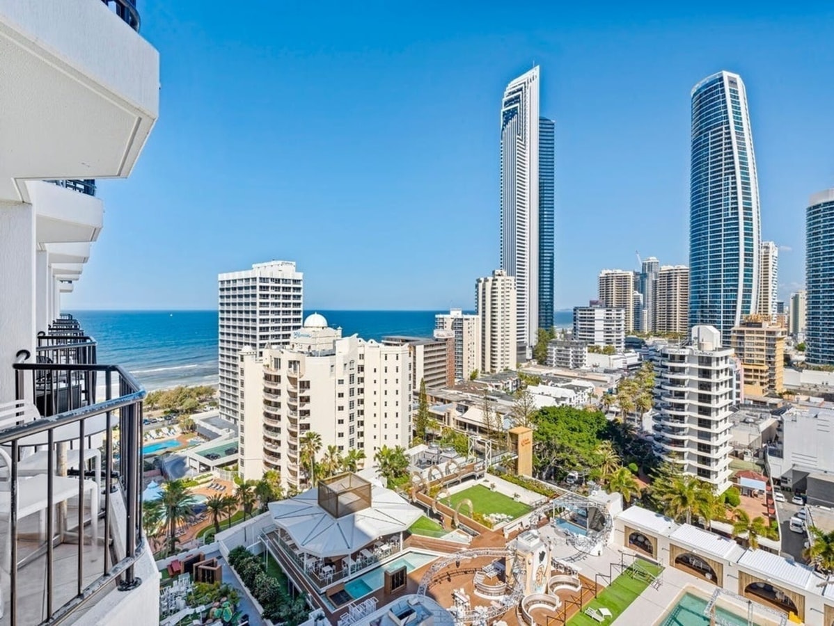 Central Located 2 Double-bed Hotel Room in Surfers 9 Serain Residences