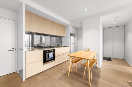 Cozy 1 bedroom apartment in Docklands 4 Serain Residences