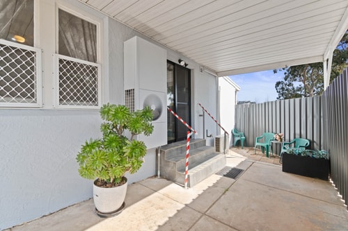 Stylish 2BR Retreat | Walk to Shops & 12min to CBD 11 Serain Residences