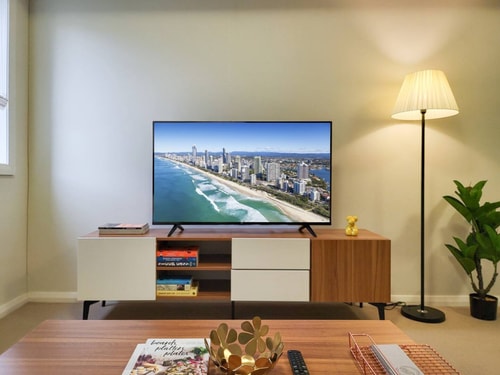 One bedroom Apartment walk to Gordon Train Station 1 Serain Residences