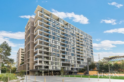 Modern 2-Bedroom Apartment next North Ryde Metro 28 Serain Residences