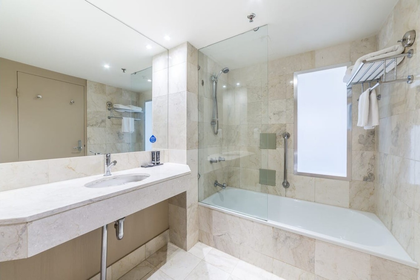 SeaView Hotel Room | Level 12 Walk to Beach&Tram 4 Serain Residences