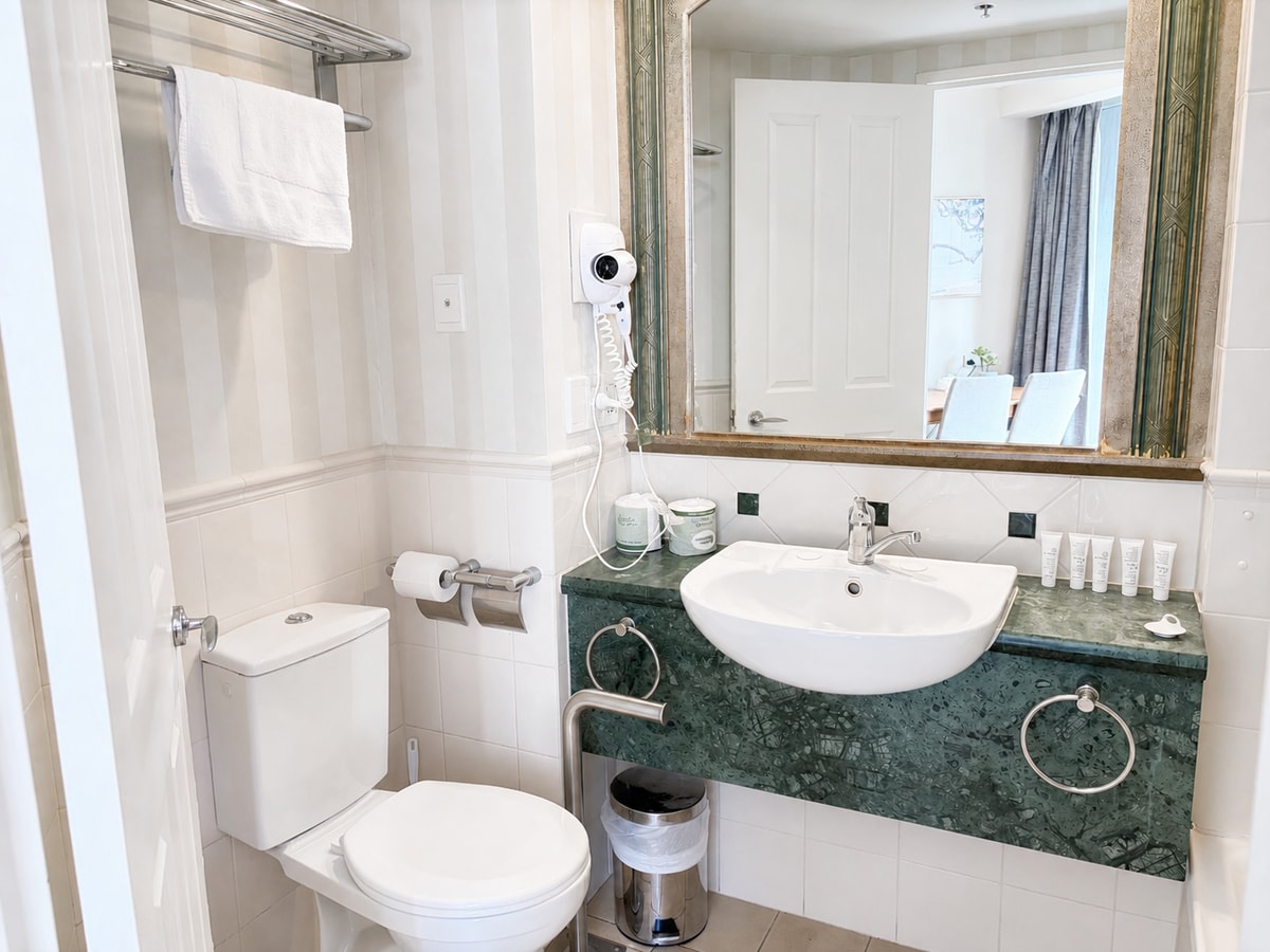 Queen Studio | Beach & Tram at Doorstep @ Legend 10 Serain Residences