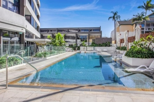 Convenient Located  2 bedroom apartment in Surfers 23 Serain Residences