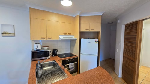 Comfy 1BR + Free Parking |  Stroll to Parklands 14 Serain Residences