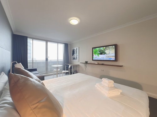 Comfortable Studio 3-min Walk to Chatswood Station 17 Serain Residences