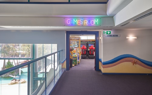 Sunlit 1-Bedroom Apt at Crown Tower with Parking 20 Serain Residences