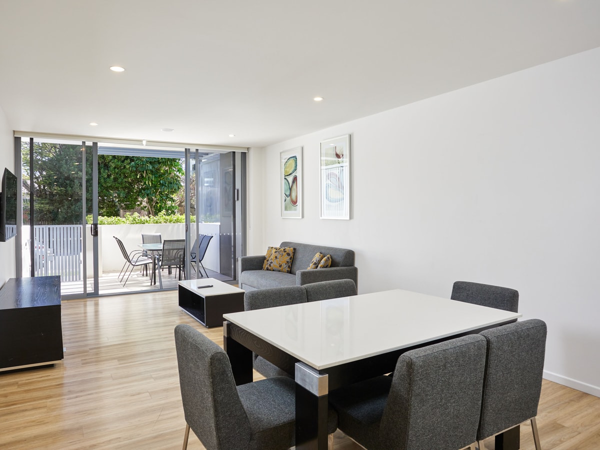 Exquisite and Stylish Villa in Surfers Paradise 15 Serain Residences