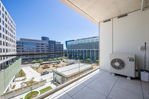 Modern 2BDR Apt in Phillip Gym | Pool | Parking 8 Serain Residences