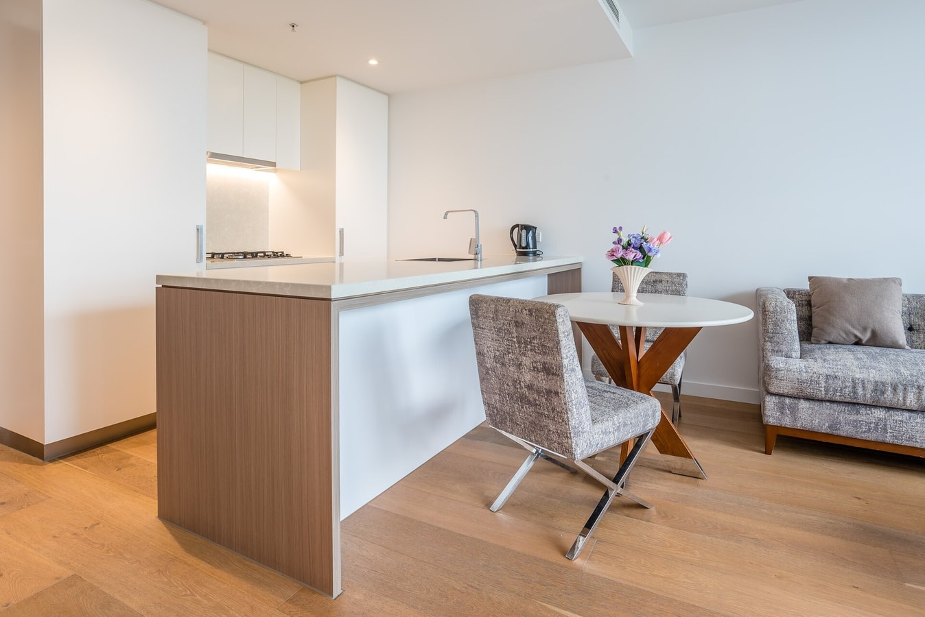 High-level 1 Bedroom Apartment in Fortitude Valley 3 Serain Residences