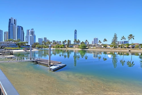 Spacious 4-Bedroom Riverside Home Surfers Paradise 8 Serain Residences
