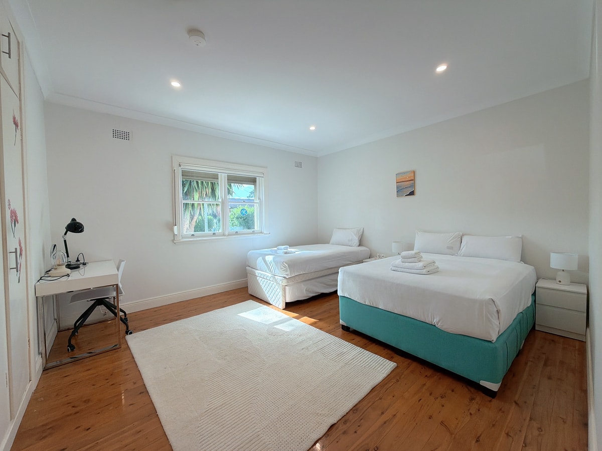 Burwood 4BR Family Home | Fast WiFi & Free Parking 21 Serain Residences