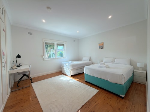 Burwood 4BR Family Home | Fast WiFi & Free Parking 21 Serain Residences