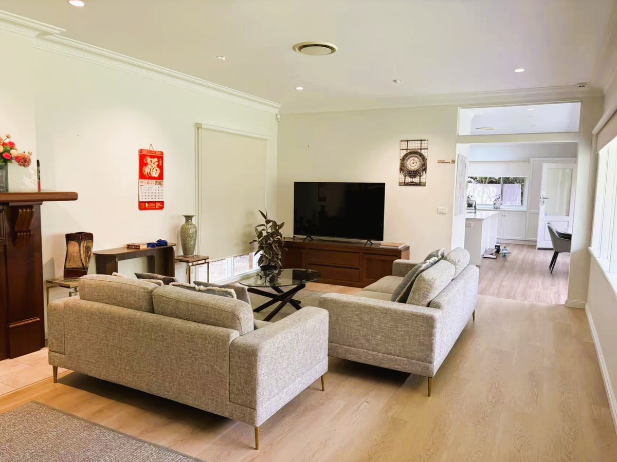 Spacious 3BR Getaway in Leura | Prime Location 11 Serain Residences