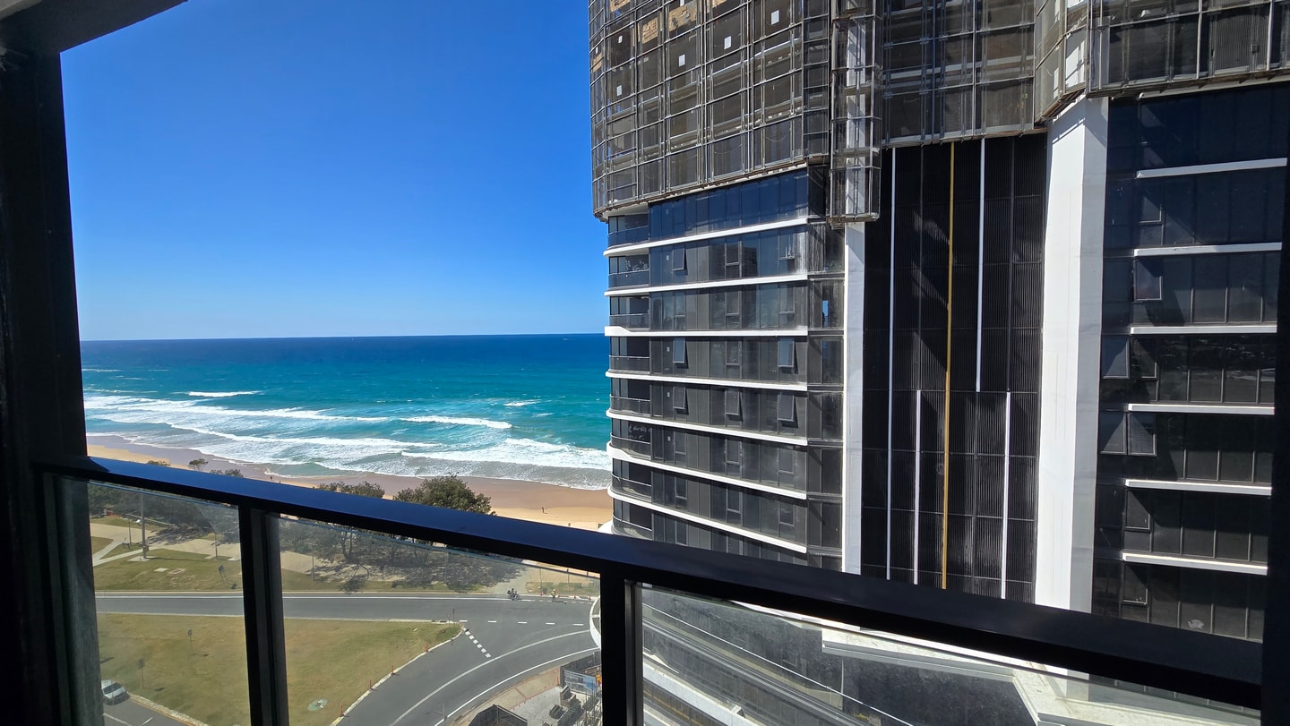 Sea Side Comfortable Apartment in Surfers Paradise 31 Serain Residences