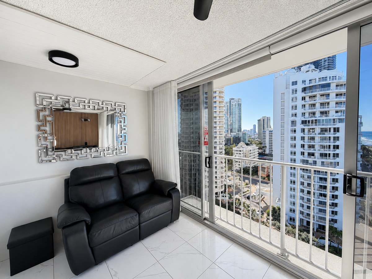 Beachside Ocean View 1BR Apartment Central Surfers 7 Serain Residences