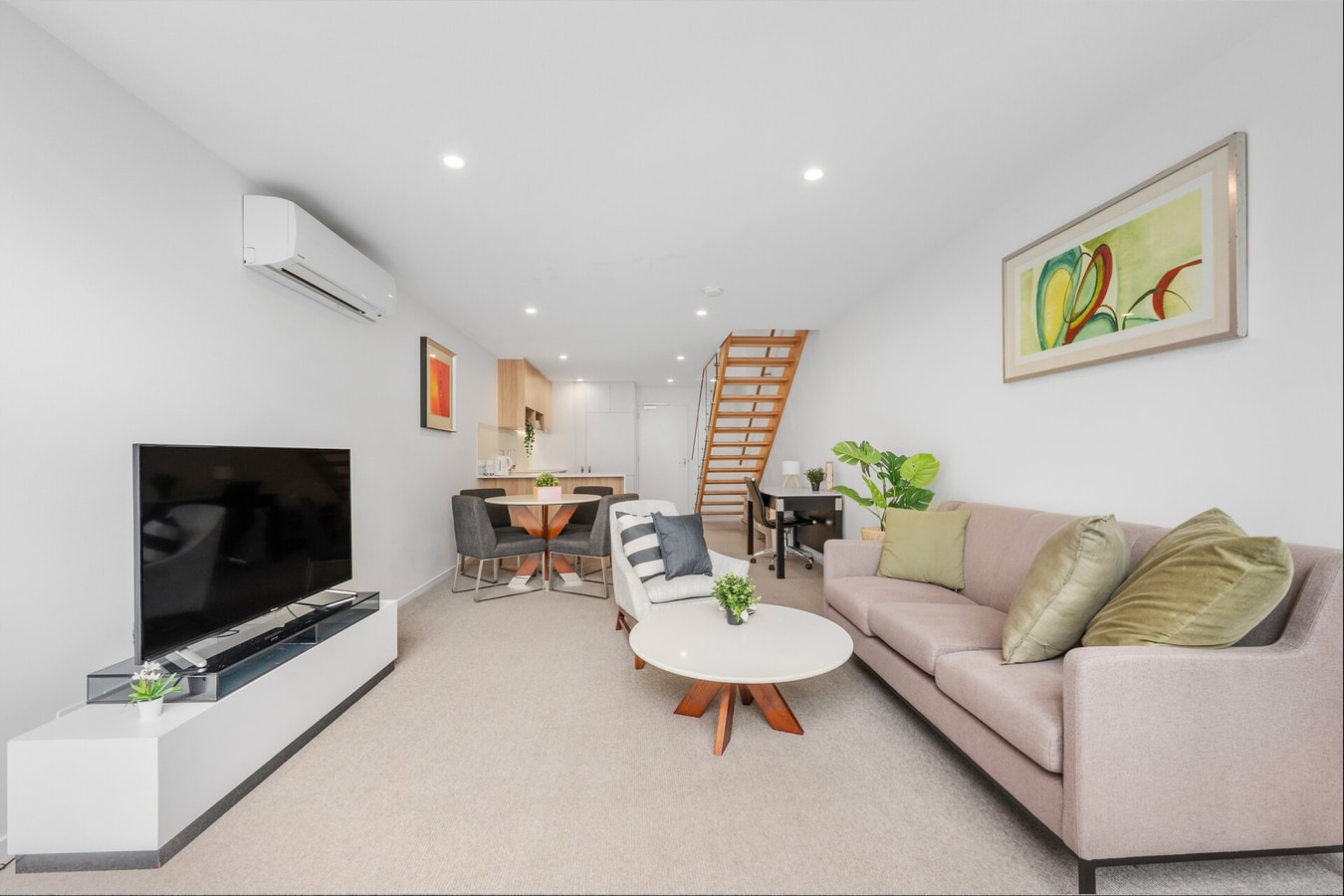 Light Filled 2BDR Loft in Kingston with Parking Serain Residences