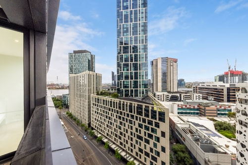 Cozy 1 bedroom apartment in Docklands 9 Serain Residences