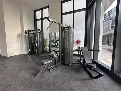 Olympic Park 1BR: Pool, Gym & Free Secure Parking 12 Serain Residences