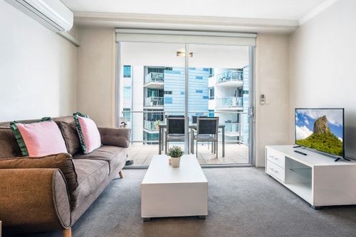 Prime Loc River Glimpse 2BR Walk to CBD w/Parking 0 Serain Residences