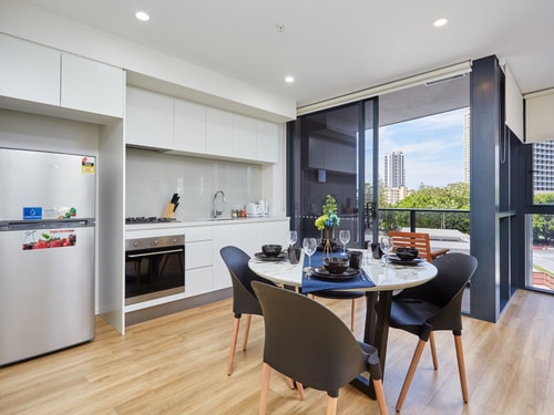 Modern 1-Bedroom Apartment in Central Gold Coast 2 Serain Residences