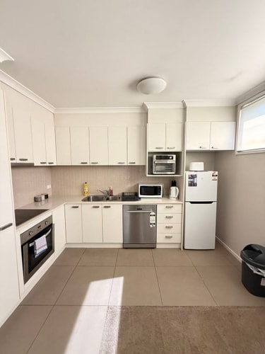 1BR Braddon Stay | Short Stroll to City | Parking 2 Serain Residences