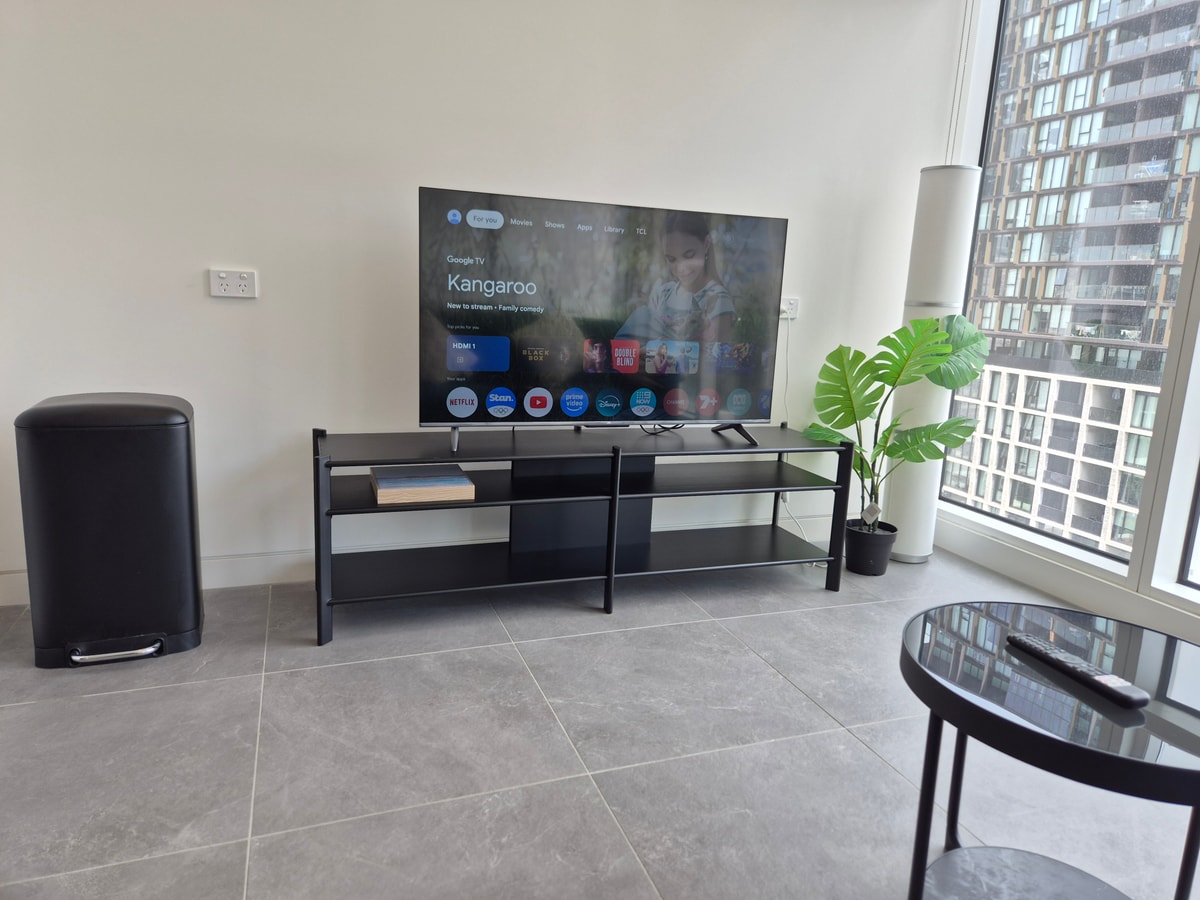 Olympic Park 1BR: Pool, Gym & Free Secure Parking 15 Serain Residences