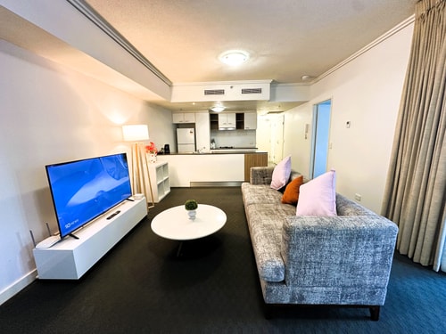 Modern CBD 2 Bedroom Apartment with Free Parking 0 Serain Residences