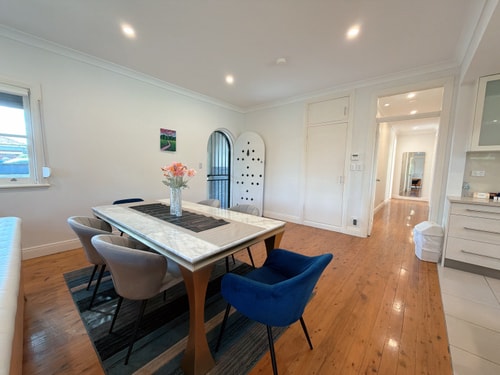 Burwood 4BR Family Home | Fast WiFi & Free Parking 10 Serain Residences