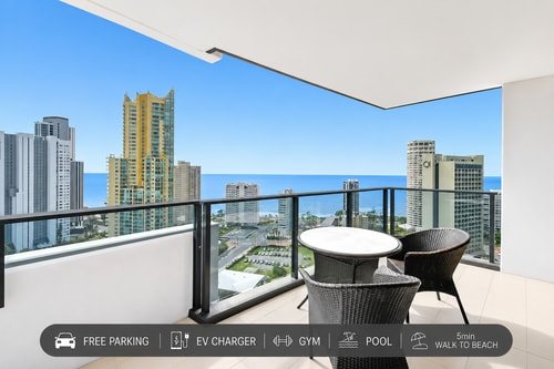 Cozy & Convenient 3-Bedroom Apt Surfers Paradise 0 Serain Residences