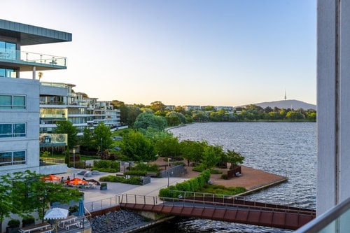Lakefront Modern 2 BDR Apt with 2 Parking Kingston 4 Serain Residences
