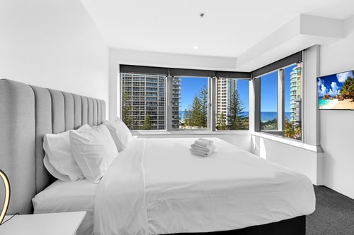 2-Bedroom Apt Heart of Surfers Paradise w/Parking 4 Serain Residences
