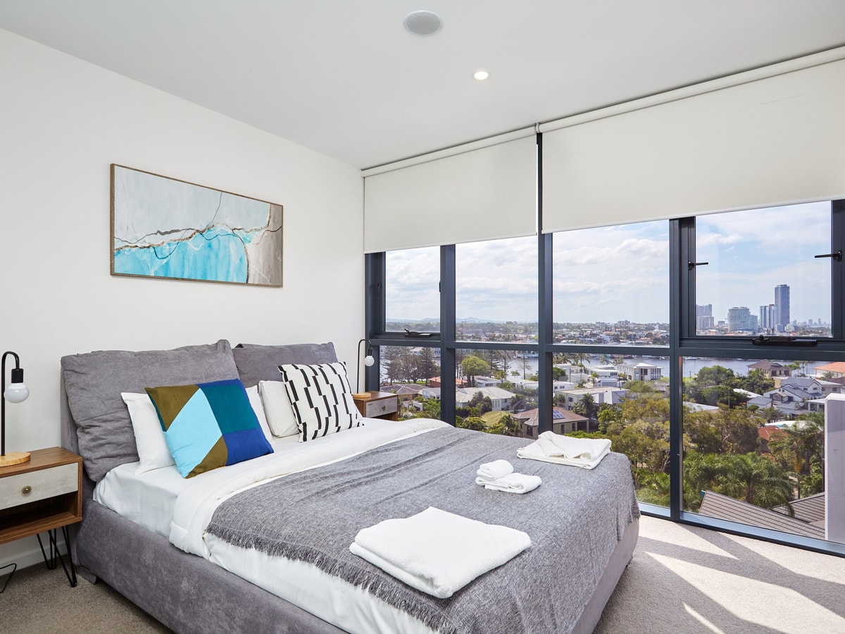 Comfy 2BR Apartment Central Surfers w/Parking 3 Serain Residences