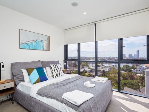 Comfy 2BR Apartment Central Surfers w/Parking 3 Serain Residences