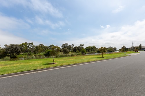 3 bedroom Townhouse next to River East Melbourne 18 Serain Residences
