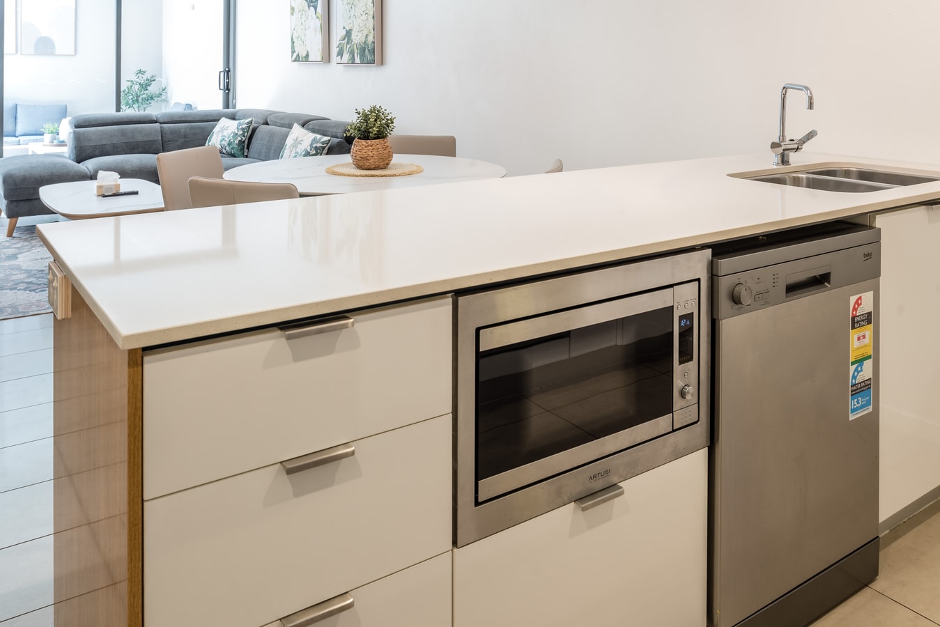 City-Center Cozy 2BDR Apartment with Parking 9 Serain Residences