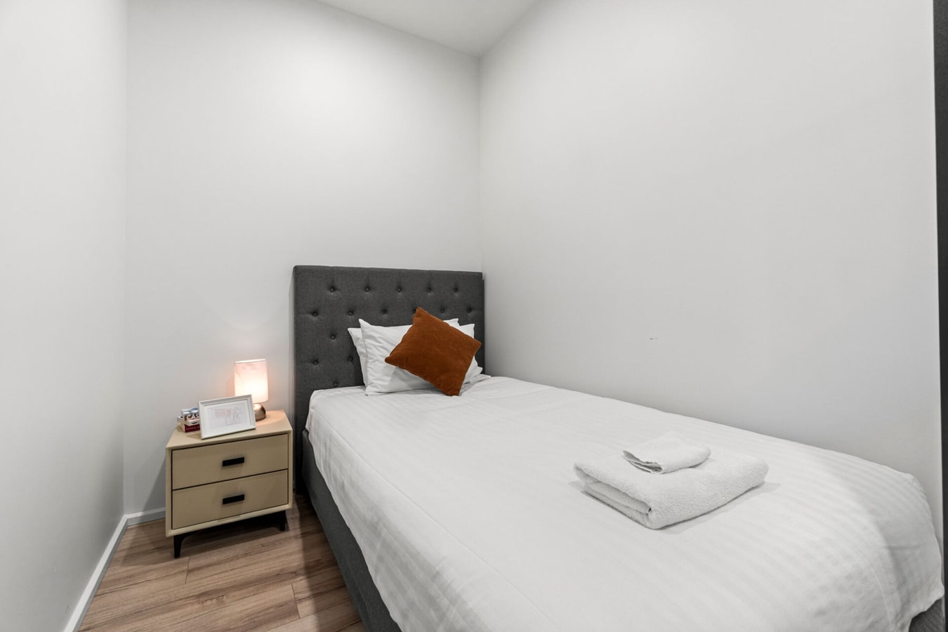 Adelaide Central 1+1 Apt | Gym | Sleeps 4 Guests 17 Serain Residences