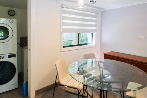 Cozy 2BDR Stay in Central Leura | Steps to Shops 3 Serain Residences