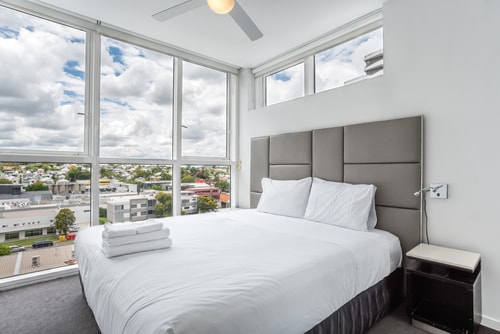 2 Bedroom Apartment with Parking, Pool, Gym 4 Serain Residences