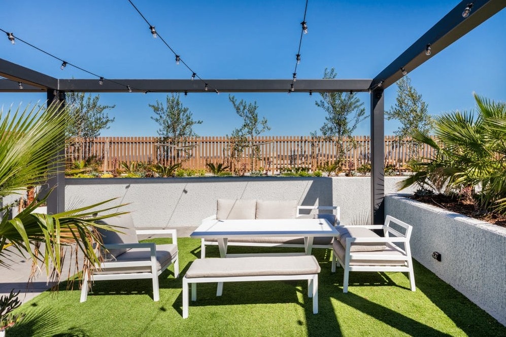 Modern 1BR Gym & Parking | Easy to Tram & City 14 Serain Residences