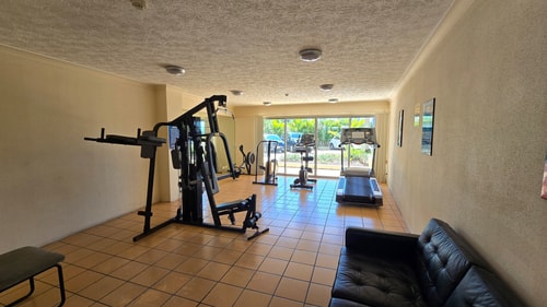 Comfy 1BR + Free Parking |  Stroll to Parklands 8 Serain Residences
