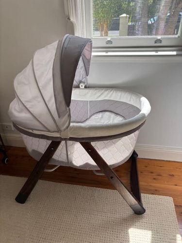 Burwood 4BR Family Home | Fast WiFi & Free Parking 40 Serain Residences