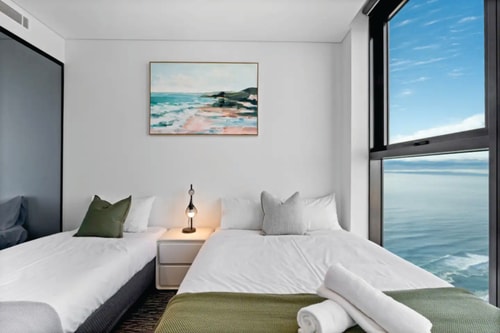 Ocean & City View | 3BR Beachside Escape Floor 62 12 Serain Residences