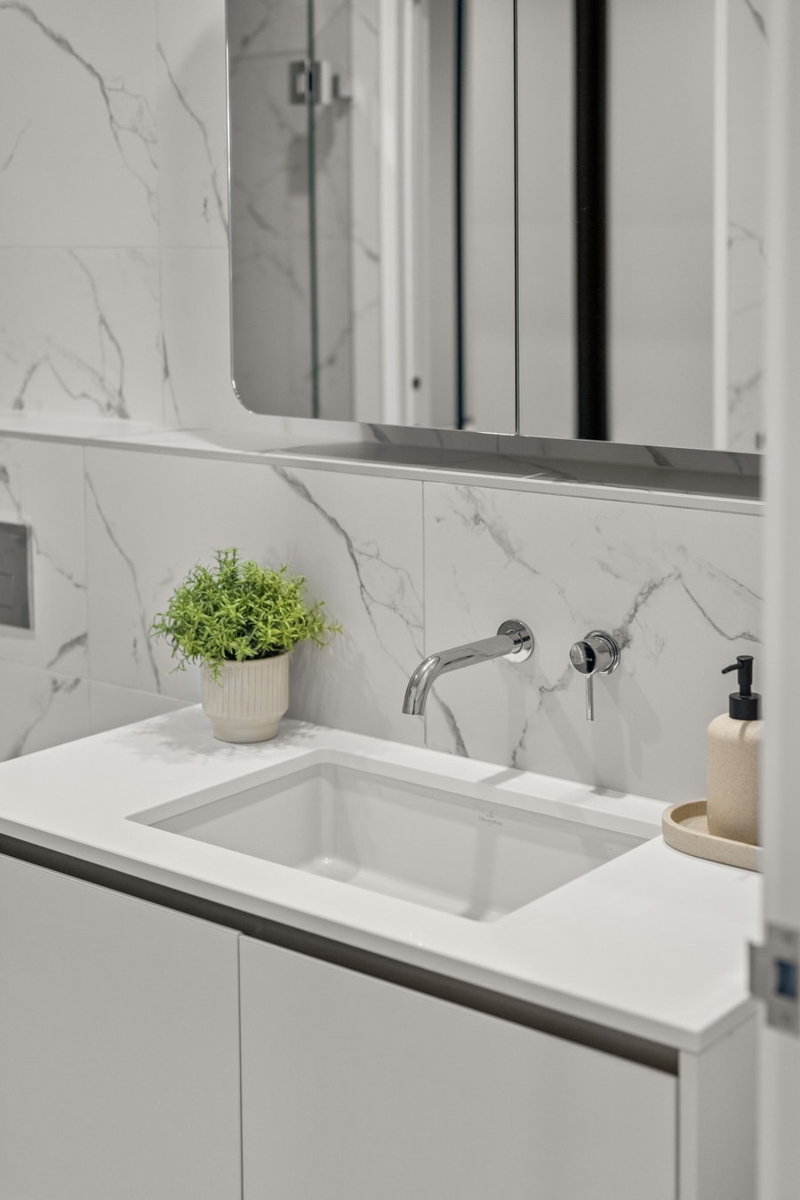 6min Walk to Westfield | Stylish 1BR Gem w/Parking 5 Serain Residences