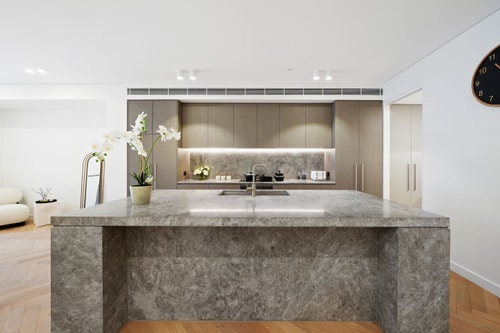 Stylish Sandringham Urban Townhouse by Hyde Park 17 Serain Residences
