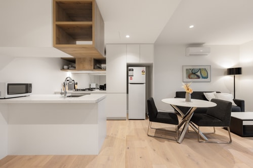 One-bedroom Modern Apartment in South Melbourne 4 Serain Residences