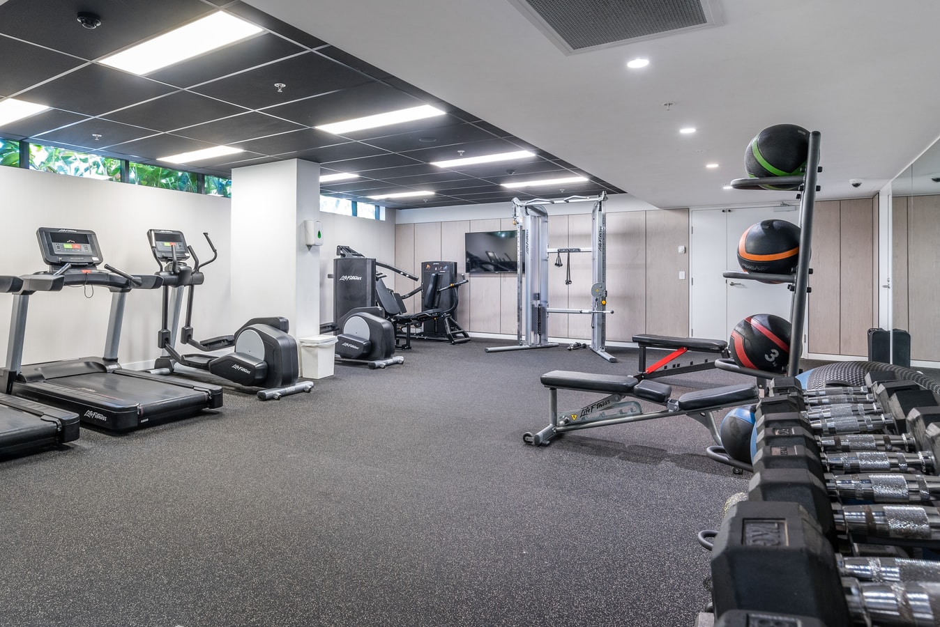 Modern South Bank 2BR Walk to GOMA + Brisbane CBD 32 Serain Residences