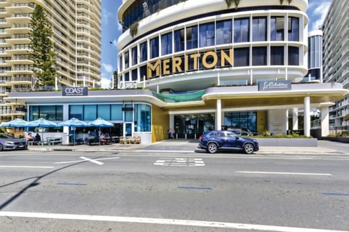 Ocean & City View | 3BR Beachside Retreat Level 63 15 Serain Residences