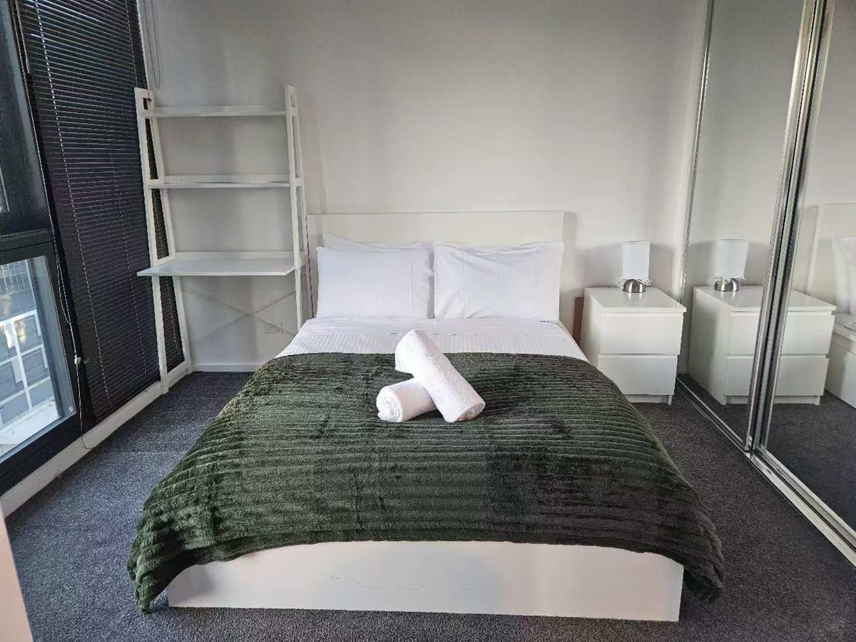 Two-bedroom Apt in Southbank with Parking 14 Serain Residences