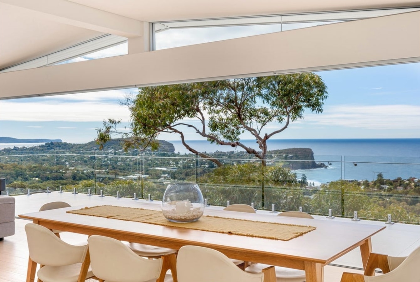 Costal Three-Storey Home with Panoramic Sea Views 4 Serain Residences